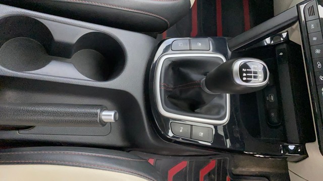 Second-hand 2019 Kia Seltos GTX Plus for sale in Thane-13