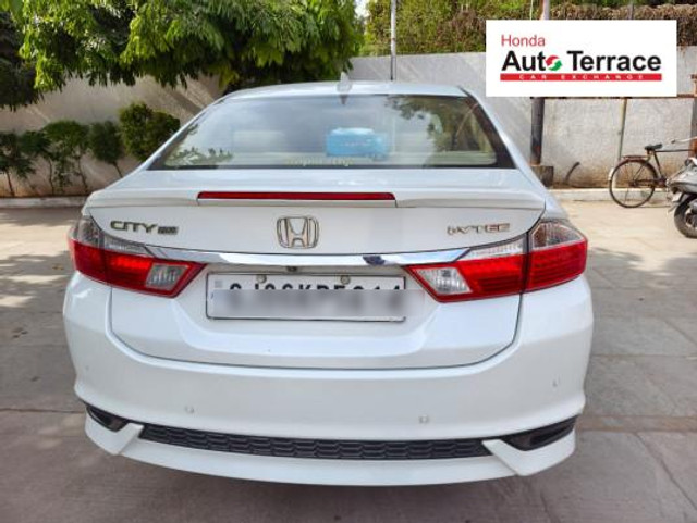 Second-hand 2017 Honda City CVT for sale in Vadodara-7