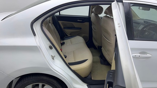 Second-hand 2019 Honda Amaze VX for sale in Ghaziabad-36