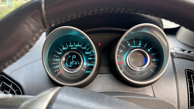 Second-hand 2018 Mahindra XUV500 W11 Option AT AWD for sale in Noida-3