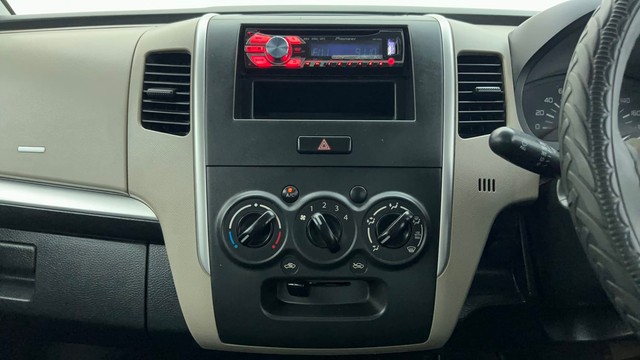 Second-hand 2013 Maruti Suzuki Wagon R LXI BSVI for sale in Ahmedabad-32