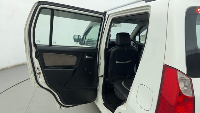 Second-hand 2013 Maruti Suzuki Wagon R LXI BSVI for sale in Ahmedabad-38