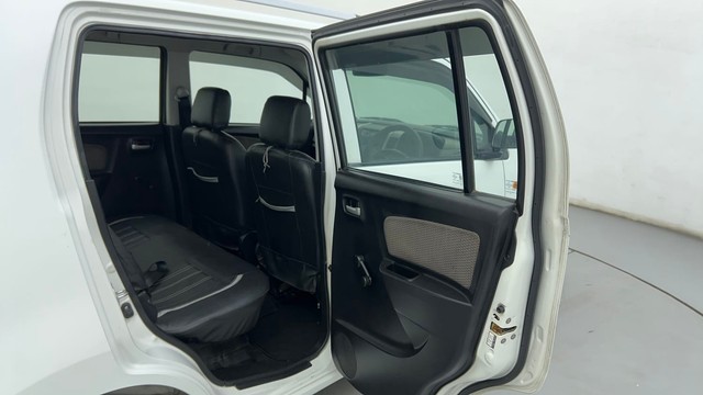 Second-hand 2013 Maruti Suzuki Wagon R LXI BSVI for sale in Ahmedabad-33