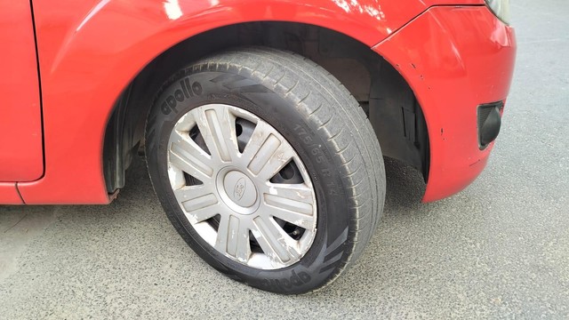 Second-hand 2011 Ford Figo Diesel Titanium for sale in Coimbatore-14