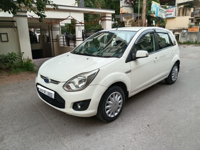 Second-hand 2015 Ford Figo Diesel ZXI for sale in Hyderabad-4