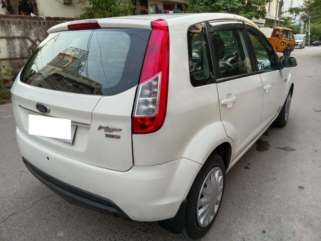 Second-hand 2015 Ford Figo Diesel ZXI for sale in Hyderabad-11
