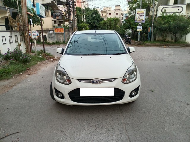 Second-hand 2015 Ford Figo Diesel ZXI for sale in Hyderabad-5