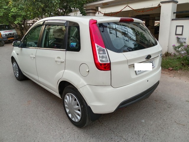 Second-hand 2015 Ford Figo Diesel ZXI for sale in Hyderabad-10