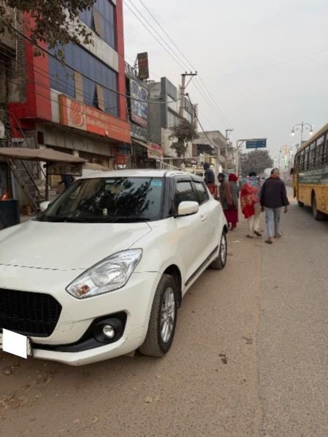 Second-hand 2023 Maruti Suzuki Swift ZXI for sale in Farukh Nagar-2