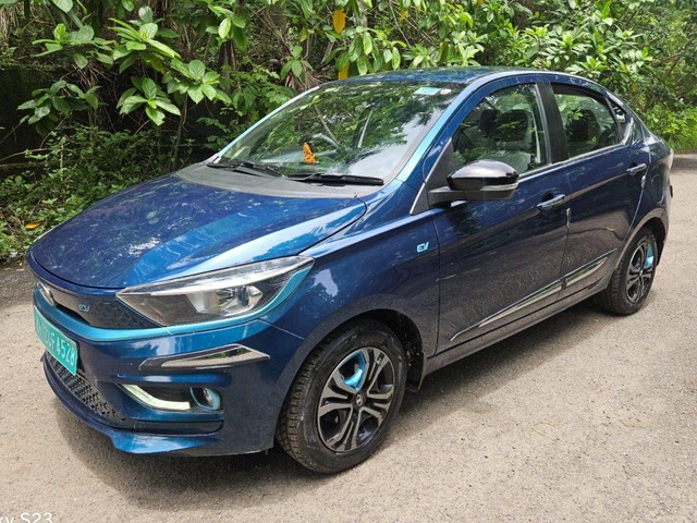 Second-hand 2022 Tata Tiago EV XZ Plus LR for sale in Mumbai-9