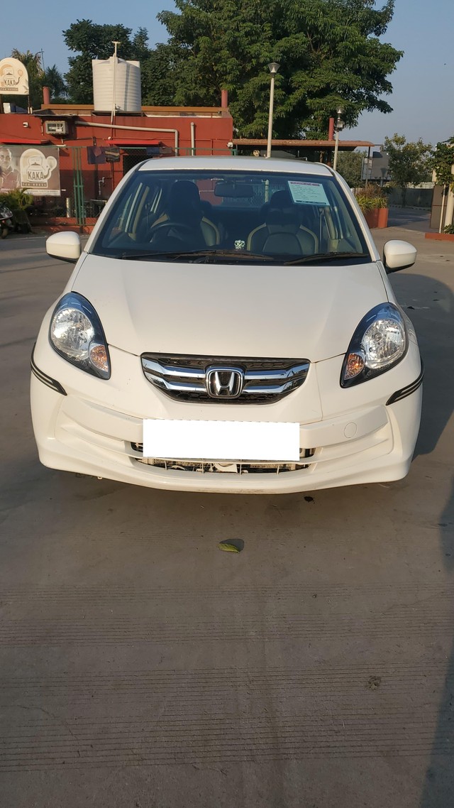 Second-hand 2014 Honda Amaze S i-Dtech for sale in Surat-2