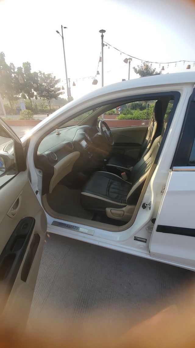 Second-hand 2014 Honda Amaze S i-Dtech for sale in Surat-6