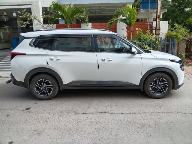 Second-hand 2022 Kia Carens Prestige Plus Diesel BSVI for sale in Hyderabad-1