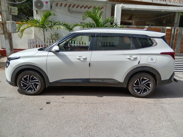 Second-hand 2022 Kia Carens Prestige Plus Diesel BSVI for sale in Hyderabad-4