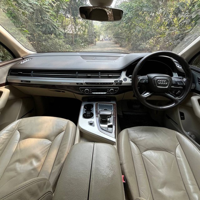 Second-hand 2016 Audi Q7 45 TDI Quattro Technology for sale in Mumbai-9