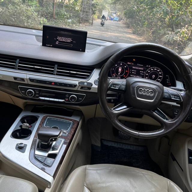 Second-hand 2016 Audi Q7 45 TDI Quattro Technology for sale in Mumbai-8