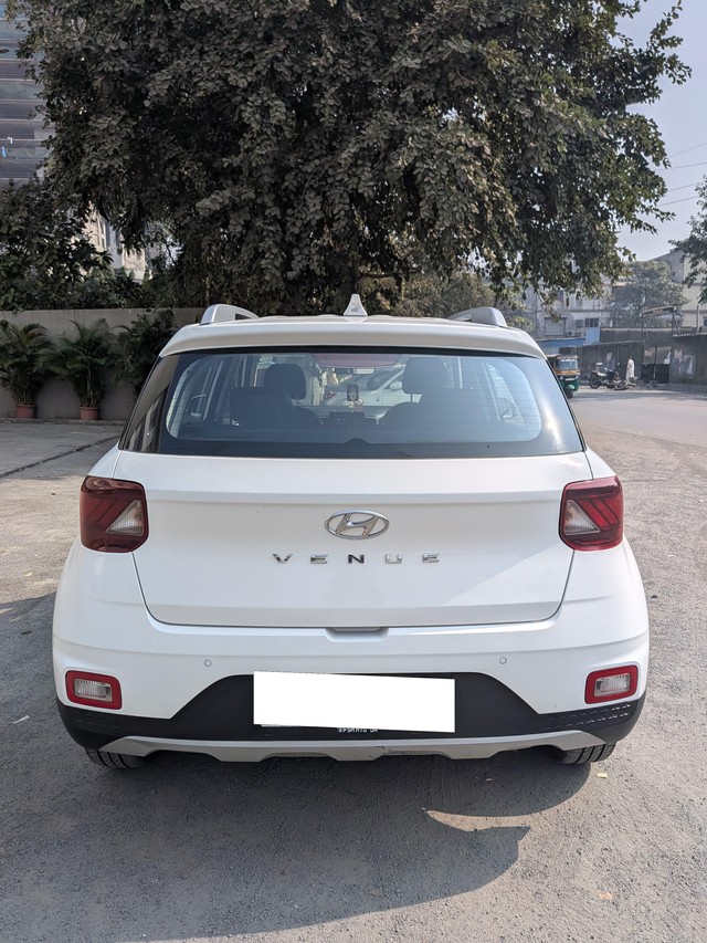 Second-hand 2022 Hyundai Venue S Plus for sale in Surat-1