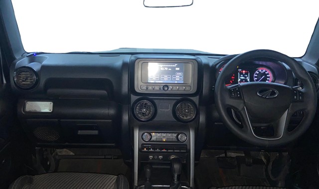 Mahindra Thar LX 4WD Convert Top Diesel AT BSVI Second-hand 2021 Mahindra Thar LX 4WD Convert Top Diesel AT BSVI for sale in Surat-21