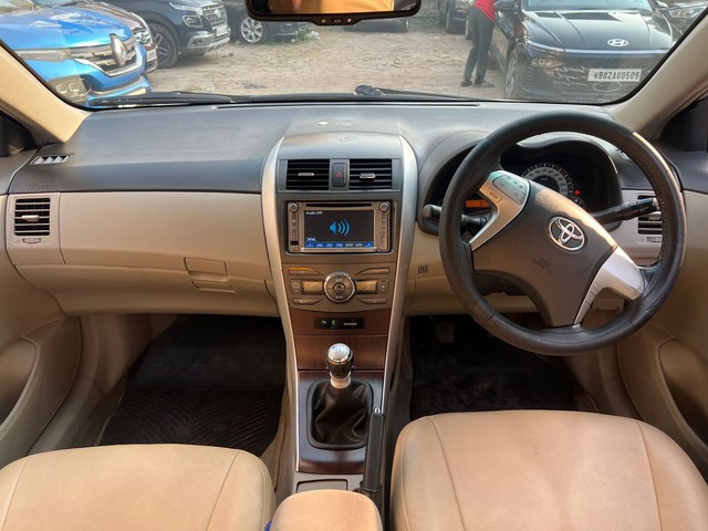 Second-hand 2014 Toyota Corolla Altis G MT for sale in Kolkata-8