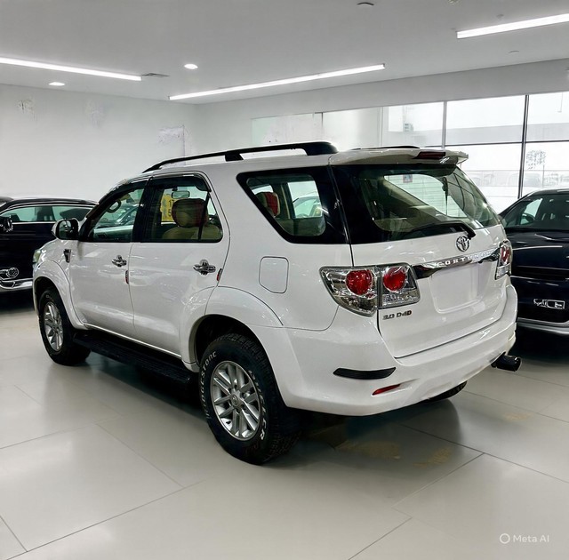 Second-hand 2014 Toyota Fortuner 4x2 AT for sale in Mumbai-2