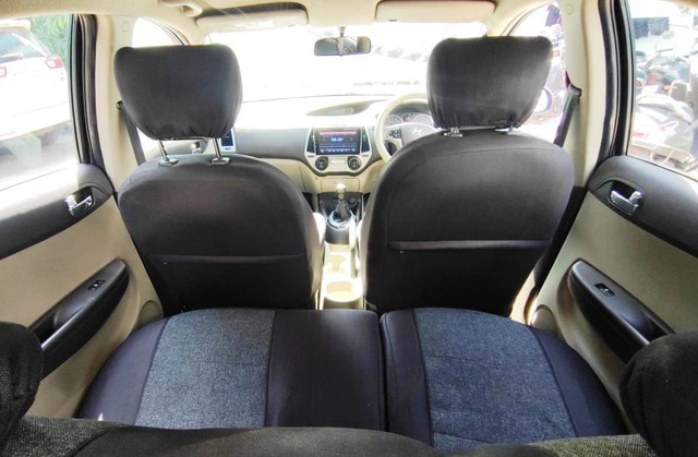 Second-hand 2012 Hyundai i20 Asta 1.2 for sale in Mira Road-5