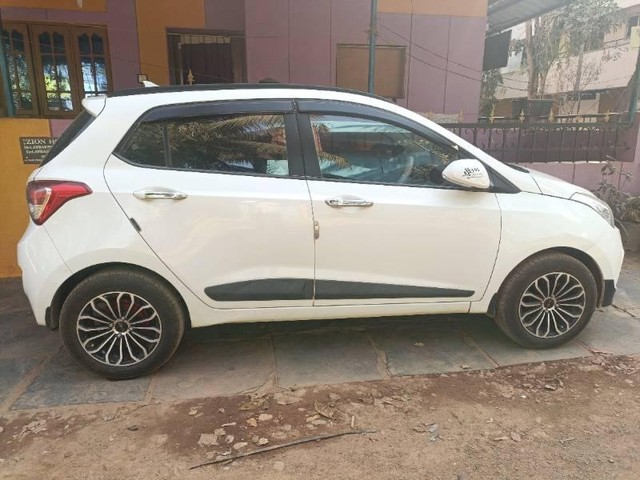 Second-hand 2015 Hyundai Grand i10 Sportz for sale in Hubli-1