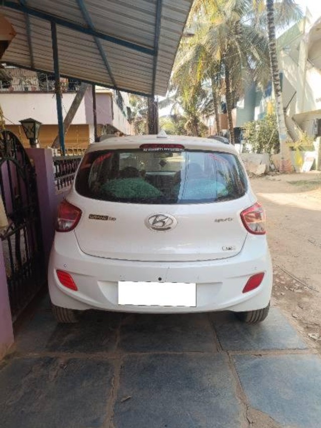 Second-hand 2015 Hyundai Grand i10 Sportz for sale in Hubli-0
