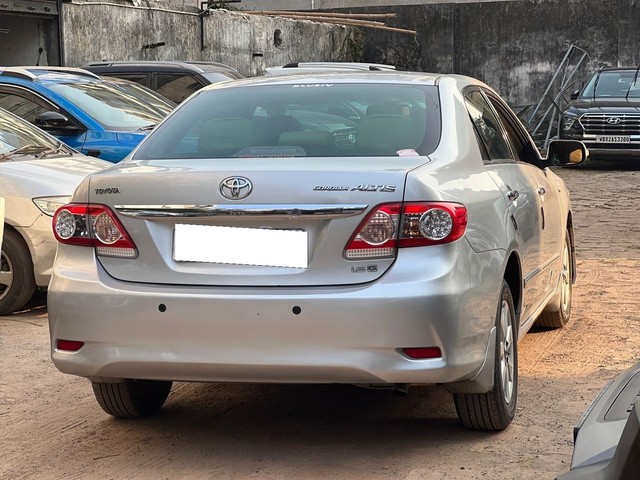 Second-hand 2014 Toyota Corolla Altis 1.8 GL for sale in Kolkata-7