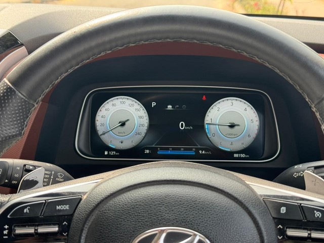 Second-hand 2022 Hyundai Alcazar Signature Diesel AT for sale in Hyderabad-11