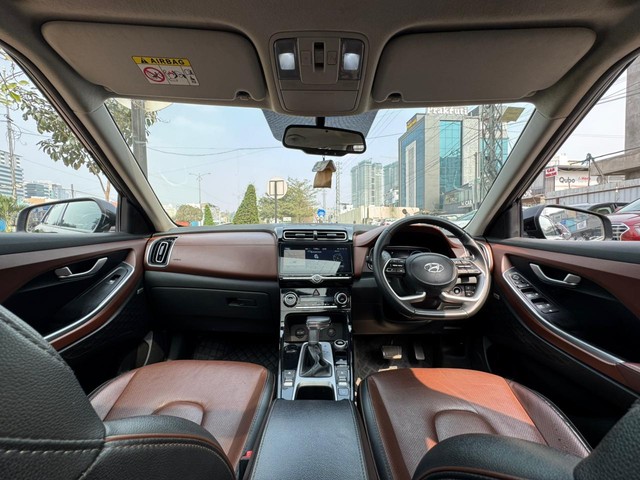 Second-hand 2022 Hyundai Alcazar Signature Diesel AT for sale in Hyderabad-10