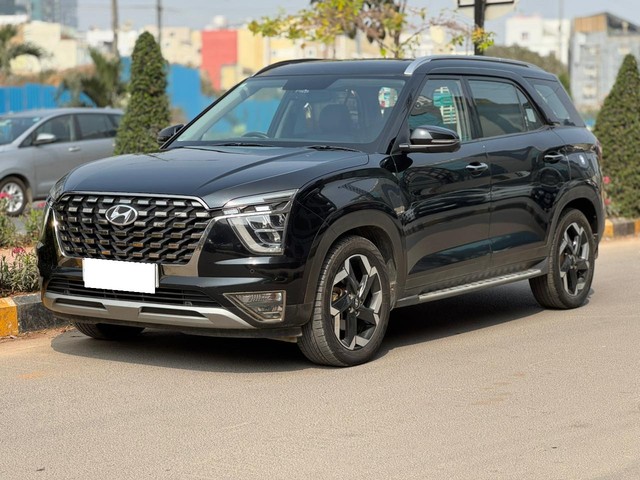 Second-hand 2022 Hyundai Alcazar Signature Diesel AT for sale in Hyderabad-5