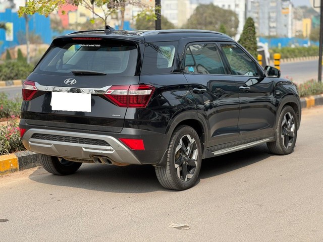 Second-hand 2022 Hyundai Alcazar Signature Diesel AT for sale in Hyderabad-8