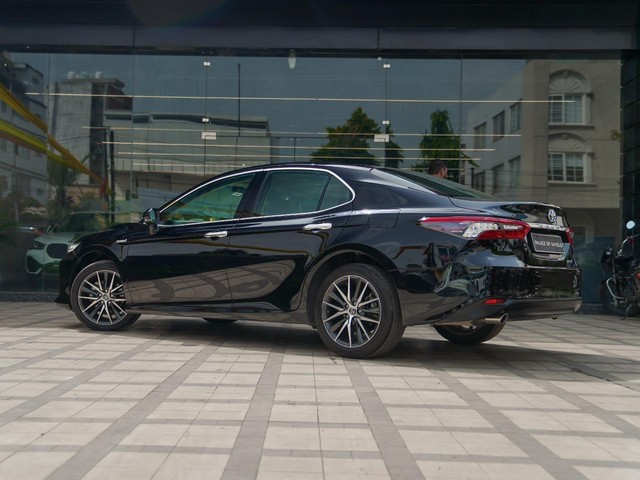 Toyota Camry 2.5 Hybrid Second-hand 2023 Toyota Camry 2.5 Hybrid for sale in Jaipur-6