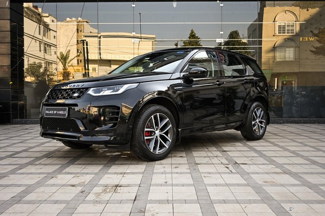 Second-hand 2024 Land Rover Discovery Sport Dynamic SE for sale in Jaipur-3