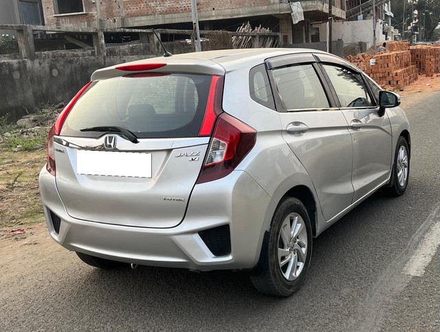 Second-hand 2015 Honda Jazz 1.5 V i DTEC for sale in Nagpur-9