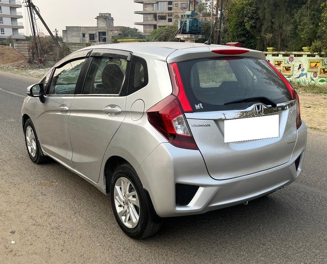 Second-hand 2015 Honda Jazz 1.5 V i DTEC for sale in Nagpur-10