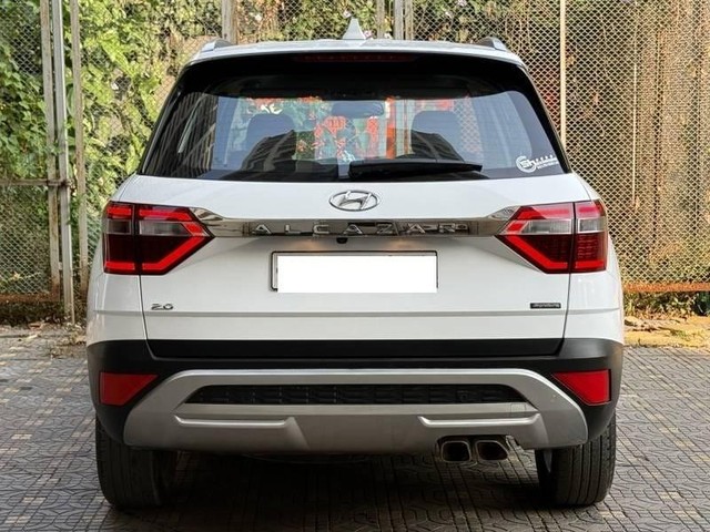 Second-hand 2022 Hyundai Alcazar Signature (O) AT for sale in Mumbai-1