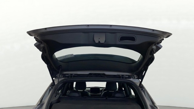 Second-hand 2022 Jeep Compass 2.0 Model S Opt 4x4 AT for sale in Greater Noida-20