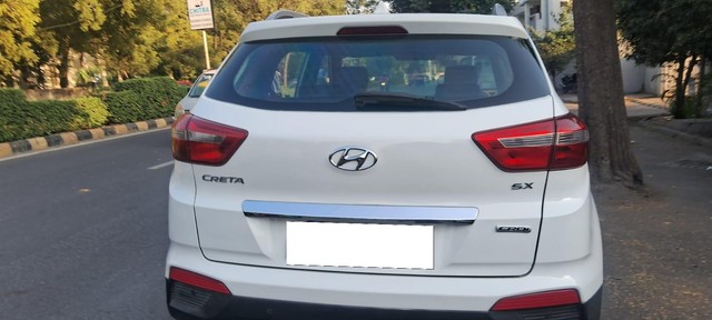 Second-hand 2016 Hyundai Creta 1.6 CRDi SX for sale in Ahmedabad-2