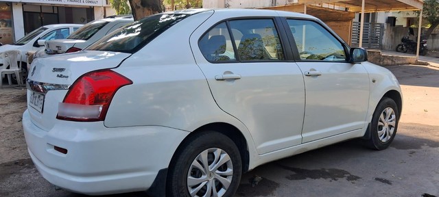Second-hand 2011 Maruti Swift Dzire VXi for sale in Ahmedabad-5