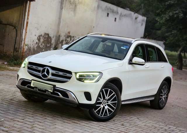 Second-hand 2020 Mercedes-Benz GLC 200 for sale in New Delhi-33