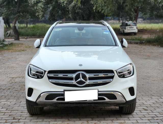 Second-hand 2020 Mercedes-Benz GLC 200 for sale in New Delhi-5