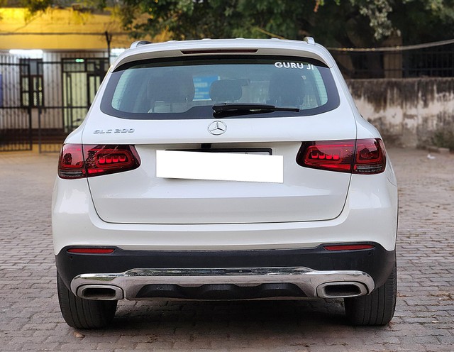 Second-hand 2020 Mercedes-Benz GLC 200 for sale in New Delhi-2