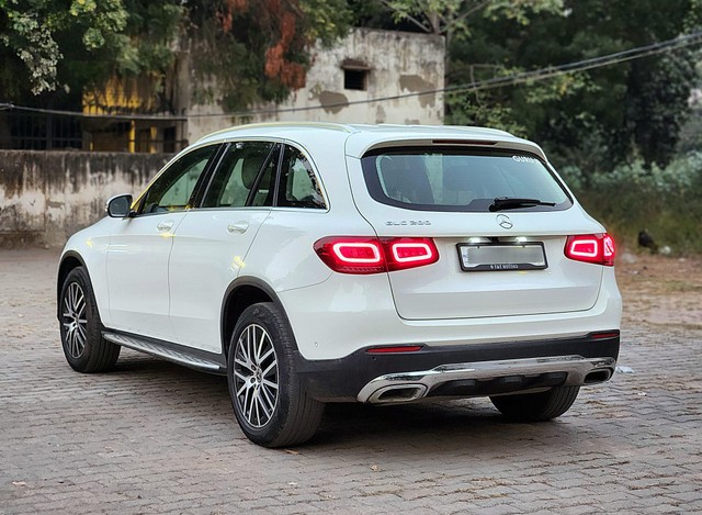 Second-hand 2020 Mercedes-Benz GLC 200 for sale in New Delhi-6