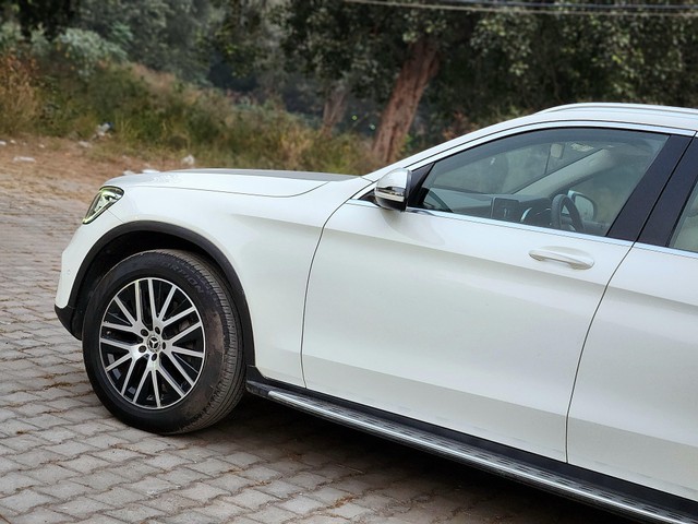 Second-hand 2020 Mercedes-Benz GLC 200 for sale in New Delhi-8