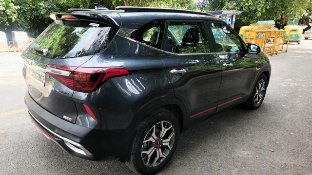 Second-hand 2022 Kia Seltos GTX Plus DCT for sale in New Delhi-5