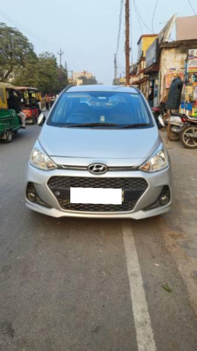 Second-hand 2018 Hyundai Grand i10 1.2 CRDi Asta for sale in Gorakhpur-1