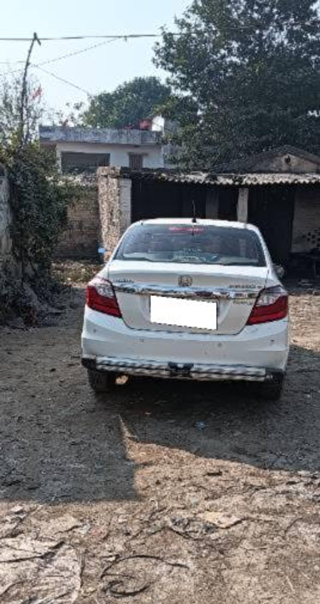 Second-hand 2017 Honda Amaze E i-VTEC for sale in Muzaffarpur-2