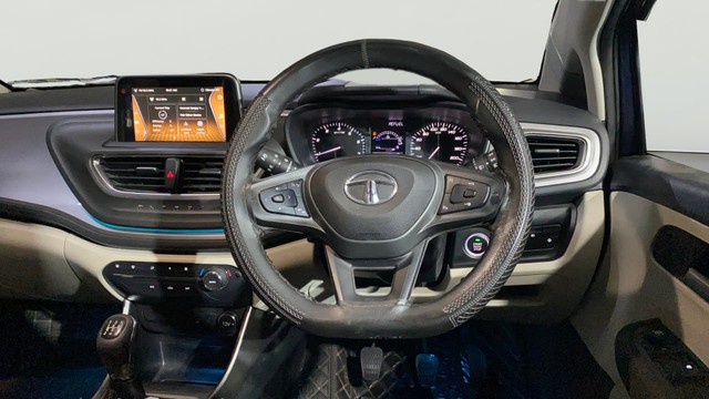 Second-hand 2022 Tata Altroz XZ Diesel BSVI for sale in Kolkata-12