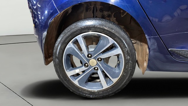 Second-hand 2022 Tata Altroz XZ Diesel BSVI for sale in Kolkata-25